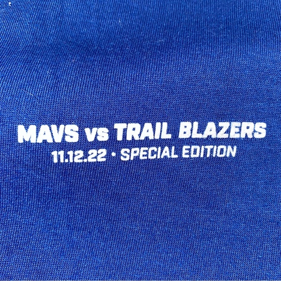 Dallas Mavericks Size XL Blue 2022 City Edition Retroplex Short Sleeve Shirt - Picture 9 of 14
